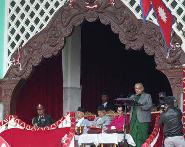 सन्तानको लाडप्यार मारेर खाडीमा वर्षौं बिताउने बाबुआमालाई प्रजातन्त्रको आदर्श कुराले छुन सक्दैन : प्रधानमन्त्री