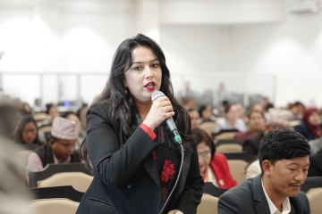 बालेनलाई खुश्बुको प्रश्न– भदौ २३ र सुनसरीमा चलेको उस्तै गोलीको मापदण्ड कसरी फरक हुन्छ ?
