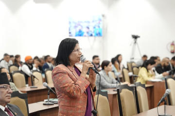 एमालेको प्रश्न - सुनसरीमा गोली चल्दा प्रधानमन्त्री र गृहमन्त्री थुनामा बस्ने कि नबस्ने ?