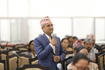 कप्तानगञ्ज घटनामा नेकपाको प्रश्न - गृहमन्त्रीले यो घटनाको जिम्मेवारी लिनुहुन्छ कि अरूलाई दिनुहुन्छ ?