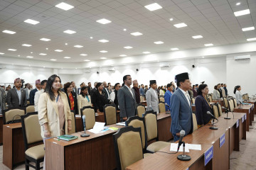 प्रतिपक्षीले उठाएका माग पूरा गर्न सांसदहरूकाे सरकारसँग माग