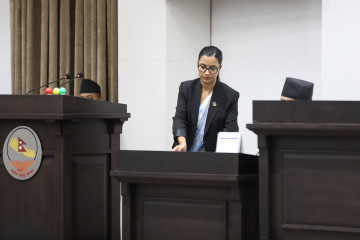 कानुनमन्त्रीले प्रस्तुत गरिन् 'राष्ट्रिय सेवा दल विधेयकमाथि विचार गरियोस्' भन्ने प्रस्ताव