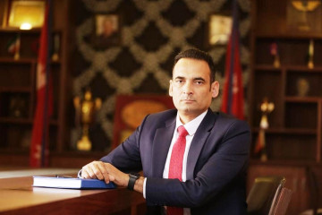 नागरिक उड्डयन प्राधिकरणका निलम्बित महानिर्देशक अधिकारी पनि मुछिए पाेखरा विमानस्थल प्रकरणमा