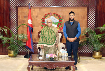 रविलाई प्रधानमन्त्रीले भनिन्– अहिले देश रोएको छ, चुनौती धेरै छन्, सम्हालिएर अघि बढ्नू