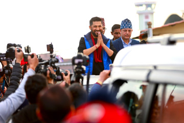 आज पार्टी कार्यालय जाँदै रवि लामिछाने