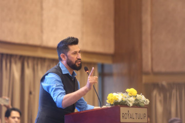 दुईतिहाइको शक्तिशाली जनलहर, रविको अभिव्यक्तिमा डरैडर