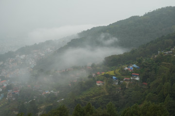 पश्चिमी वायुको प्रभावले देशका विभिन्न भागमा बदली, केही स्थानमा वर्षा र हिमपातको सम्भावना