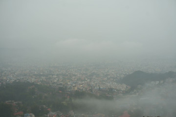 पहाड र हिमालमा मध्यम वर्षा र हिमपात, तराईमा चट्याङसहित हल्का वर्षा
