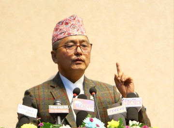 'निषेधाज्ञा चुनाव बिथोलिन नदिन हो कि आफैँ बिथोल्न लागेको हो ?'