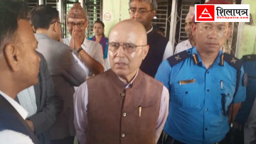 स्वकीय सचिव र सल्लाहकारहरू नराख्ने निर्णय कानुनसरह लागू हुन्छः अर्थमन्त्री खनाल