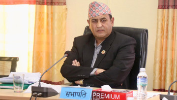 कांग्रेस बैठकमा रामहरि खतिवाडाले भने- नेतृत्वले भने राज्य व्यवस्था समितिको सभापति छोडिदिन्छु