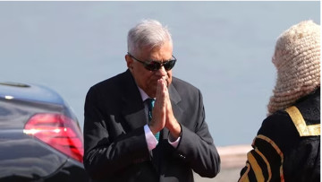 पक्राउ परे श्रीलंकाका पूर्वराष्ट्रपति रनिल विक्रमसिंघे