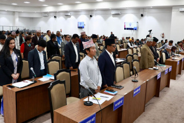 विपक्षीको अवरोध कायमै रहेपछि संसद बैठक भोलिसम्मका लागि स्थगित