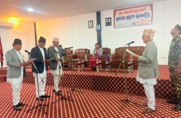 कर्णालीमा तीन सातापछि मन्त्रिपरिषद् विस्तार, एमालेका तीन मन्त्रीले लिए शपथ