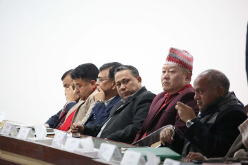 प्रधानमन्त्रीलाई महेश बस्नेतको प्रश्न– लुटिएका हतियार कता छन्, तिनको हालखबर के छ ?