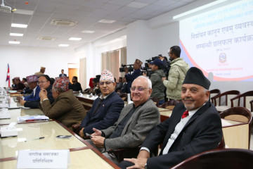 मिति घोषणा गरिसकेपछि निर्वाचनको विधि बदल्न पाइँदैन : कनकमणि दीक्षित