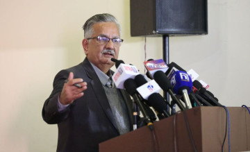 ओलीलाई पाण्डेको प्रश्न– पदाधिकारी थप्नुअघि अध्यक्षमा दुई कार्यकाल मान्ने हो ?