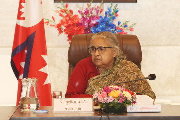 आदर्श सुशीलाका सधैँ ‘आदर्श’ : बरू विरोध गर्नेकै जागिर चट्