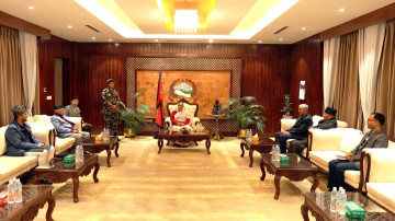 प्रधानमन्त्रीसँग भेटेपछि प्रमुख तीन दलका शीर्ष नेताले भने– सुरक्षाको वातावरण मिलाए हामी चुनावमा जान रेडी छौँ