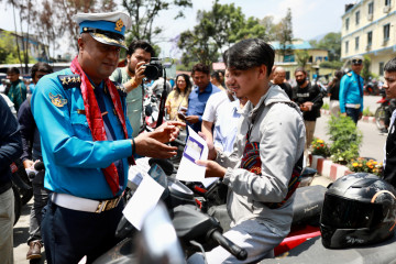 चोरी भएका ६५ दुईपाङ्ग्रे सवारीसाधन धनीलाई फिर्ता (तस्वीरहरू)