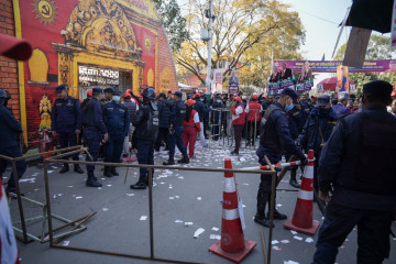 एमालेको चुनावमा भोट हाल्न एक जनाले २ घण्टा ३ मिनेटसम्म लगाए