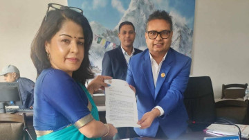 पुँजीगत खर्चबारे अर्थ समितिमा छलफल गराउन सांसद लिमा अधिकारीको प्रस्ताव