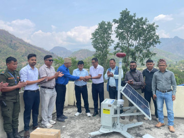 चट्याङ पर्नु १६ मिनेटअघि नै साइरन, राक्सिराङमा जोडियो यस्तो पूर्वसूचना प्रणाली