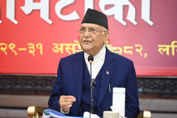 एमाले नेताहरूलाई ओलीको निर्देशन– फेसबुकमा नलेख्नू, मिडियामा अन्तर्वार्ता नदिनू