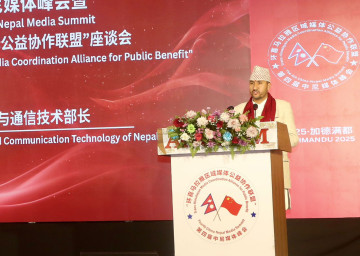 नेपाल एक चीन नीतिप्रति प्रतिबद्ध छ : सञ्चारमन्त्री खरेल