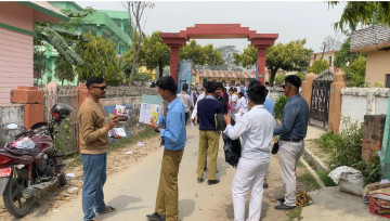 एसईईका परीक्षा केन्द्रमै इन्स्टिच्युट र कलेजको प्रचार आतंक, आजित छन् परीक्षार्थी