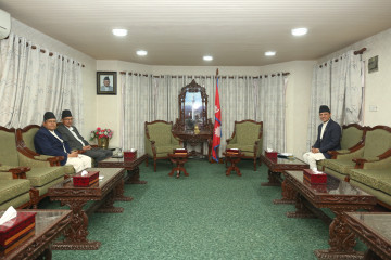 सभामुख अर्यालले गरे दुई पूर्वसभामुखसँग छलफल