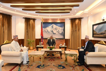 मधेश संकटबारे प्रथम राष्ट्रपति र  प्रथम उपराष्ट्रपतिसँग राष्ट्रपतिको छलफल