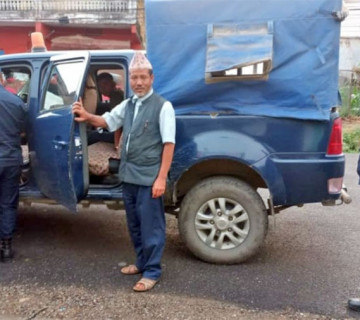 प्रचण्डलाई जुत्ता हान्छु भनेर फेसबुकमा लेख्ने पत्रकार पक्राउ