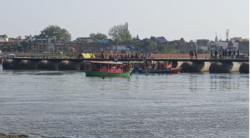 तीर्थयात्री बोकेको नाउ यमुना नदीमा पल्टिँदा १० जनाको मृत्यु