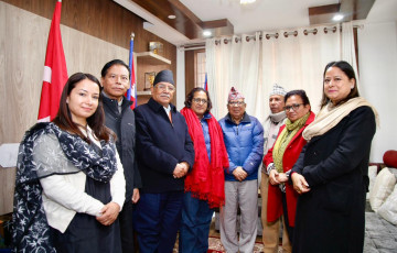 अघिल्लो चुनावमा ओलीसँग लडेका पाठक नेकपा प्रवेश