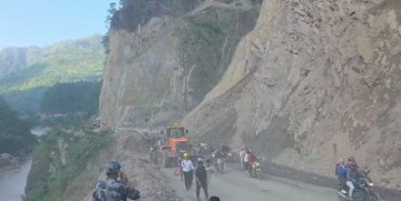 मुग्लिन–नारायणगढ सडक खुल्यो, गन्तव्यमा हिँड्न थाले सवारीसाधन (भिडियो)