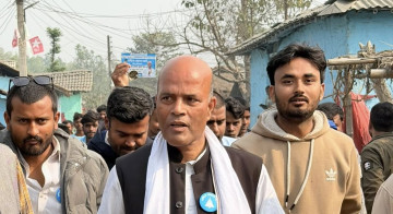 गगनलाई  हराएका अमरेश उद्याेग मन्त्री