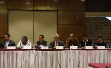 एन्फा कार्यसमिति बैठकमा पुरुषोत्तमले टेबल फालेपछि...
