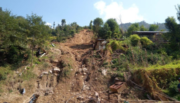 टहरमा बित्यो बाढीपीडितको दसैँतिहार