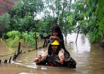 वर्षाले मधेशको जनजीवन कष्टकर, सयौँ परिवार विस्थापित