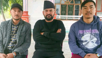 एमाले युवा संघ दमकका अध्यक्ष र उपाध्यक्ष नै रास्वपा प्रवेश 