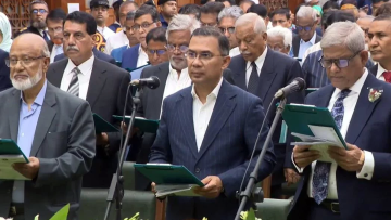 बंगलादेशका नयाँ सांसदहरूले लिए सपथ, दुईतिहाइ नयाँ अनुहार