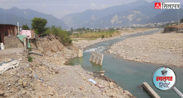 सुकुम्बासीका सपना र नेताको भविष्य लिएर बग्छ तिनाउ