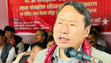 चुनावको परिणामलाई लिएर दु:खी नहुन वर्षमानको अपिल, भने– नेकपा धुलो टक्टकाएर फेरि उठ्छ