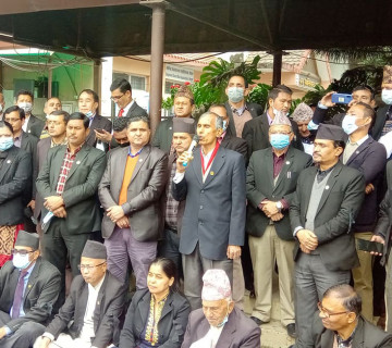 वरिष्ठ अधिवक्ता भण्डारीको आरोप- प्रधानन्यायाधीश जबरासँग सबै दलको साँठगाँठ छ, त्यसैले मौन छन् 