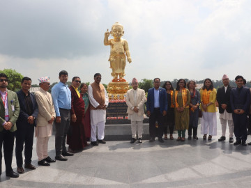 लुम्बिनी भ्रमणमा भारतीय प्रधानन्यायाधीश गवई