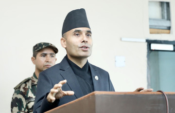 रास्वपा संसदीय दलको बैठक आज पनि, दुई मन्त्रीको उपस्थितिमा बजेटबारे छलफल हुने