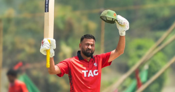 आर्मीको सानदार जित, विनोदको शतक