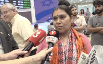 इजरायल पुगेर विपिन जोशीकी आमाले भनिन्– हमास, उसलाई अहिले नै घर फर्काउनुहोस्