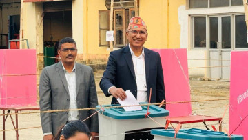 एमाले उपाध्यक्ष विष्णु पौडेलले गरे मतदान